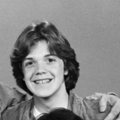 Jason Lively Net Worth
